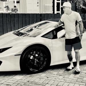 Meet your Posher, Thong